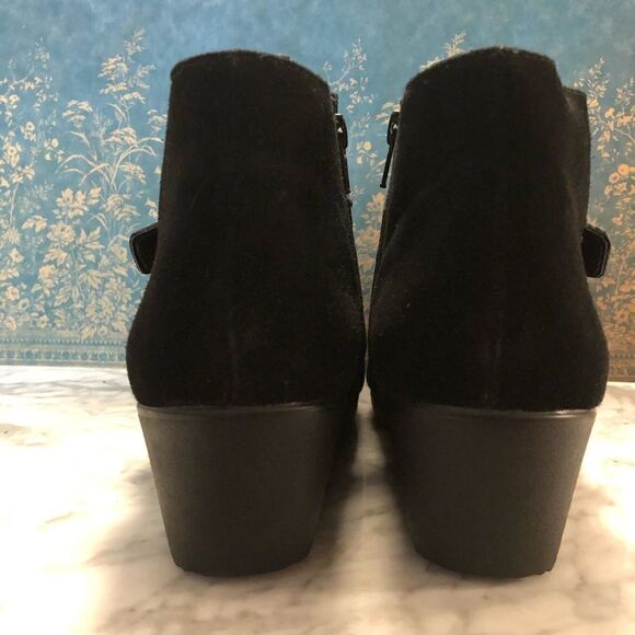 Munro Suede Wedge Ankle Boots - Picture 3 of 5